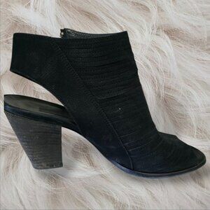 Paul Green 543 5135-12 Black Leather Peep-Toe Booties – US Size 7